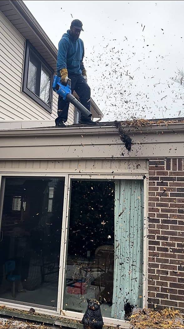Gutter Cleaning by Are You Washed in Metro Detroit