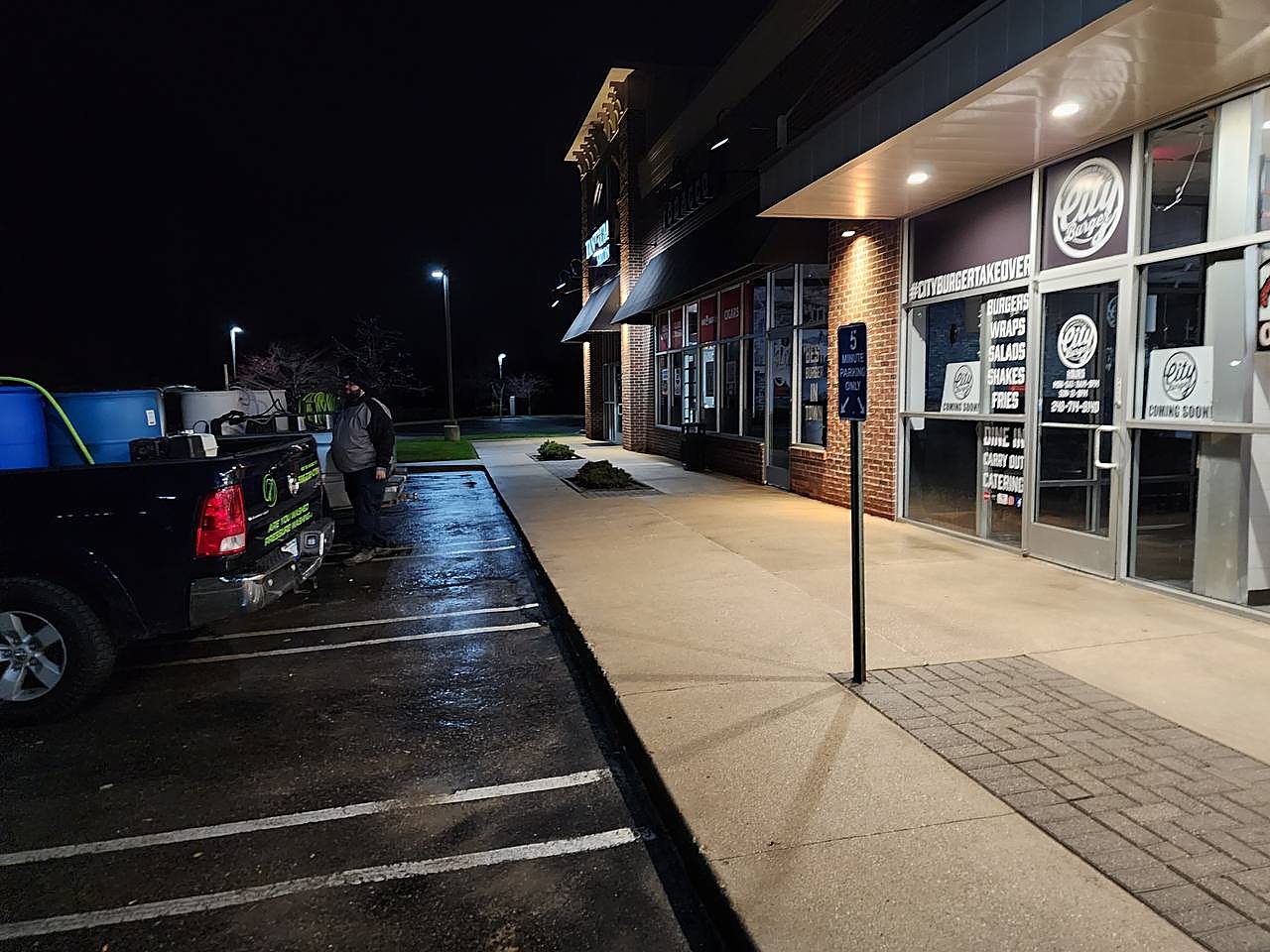 Storefront sidewalk overnight commercial cleaning