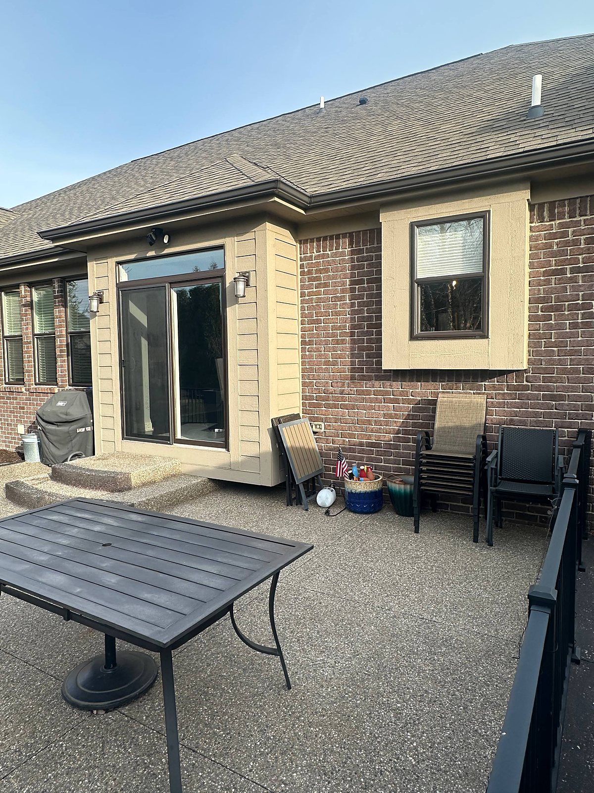 Home exterior washed clean in Metro Detroit
