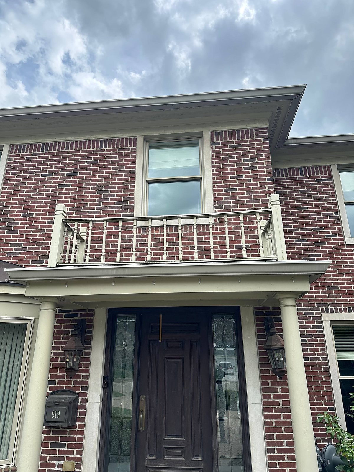 house brick bay entry 01