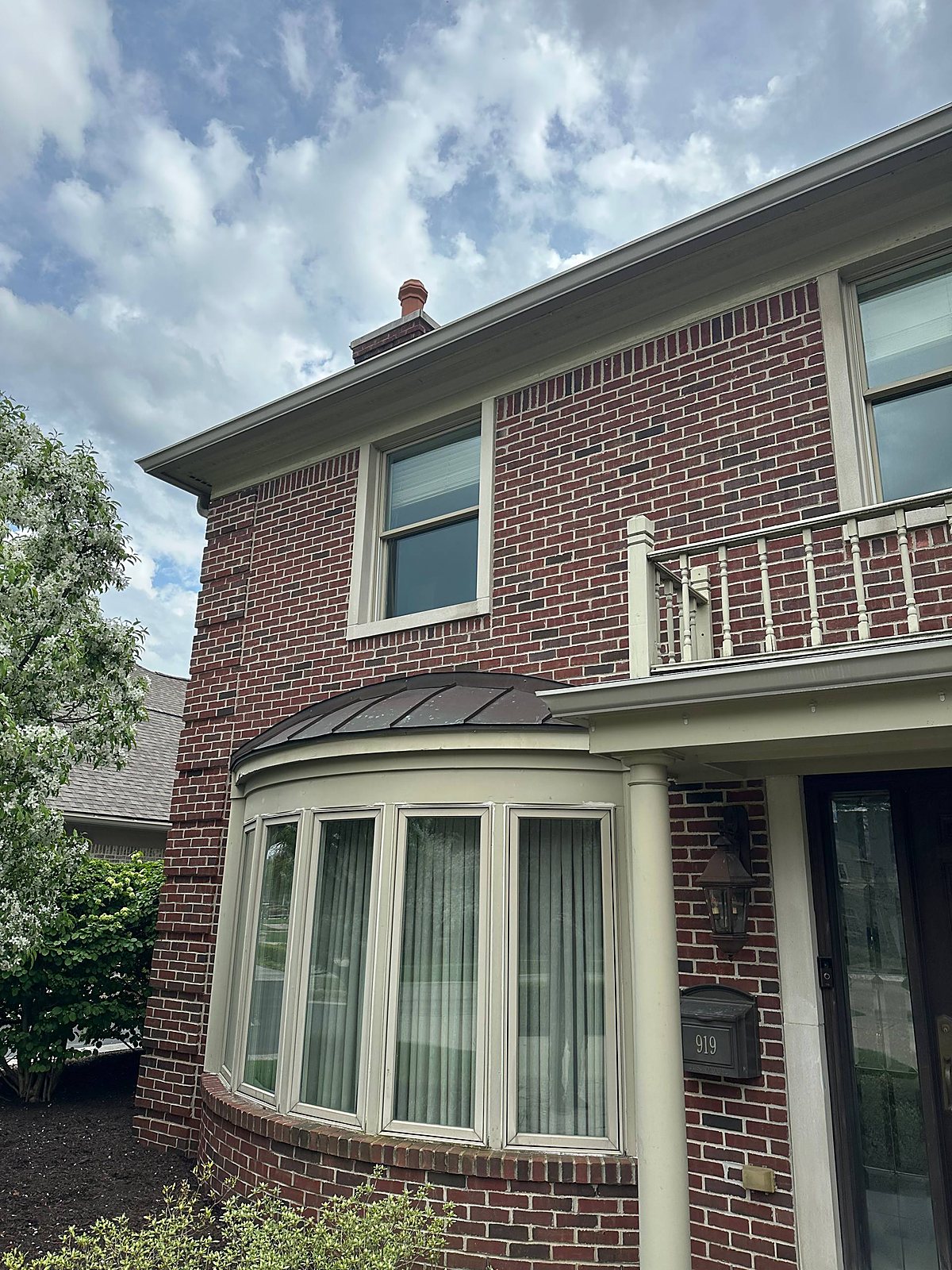 house brick bay window 01