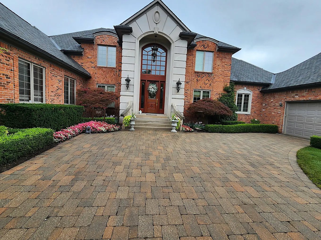 Home exterior washed clean in Metro Detroit
