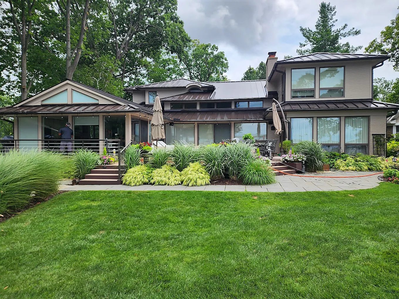 Home exterior washed clean in Metro Detroit