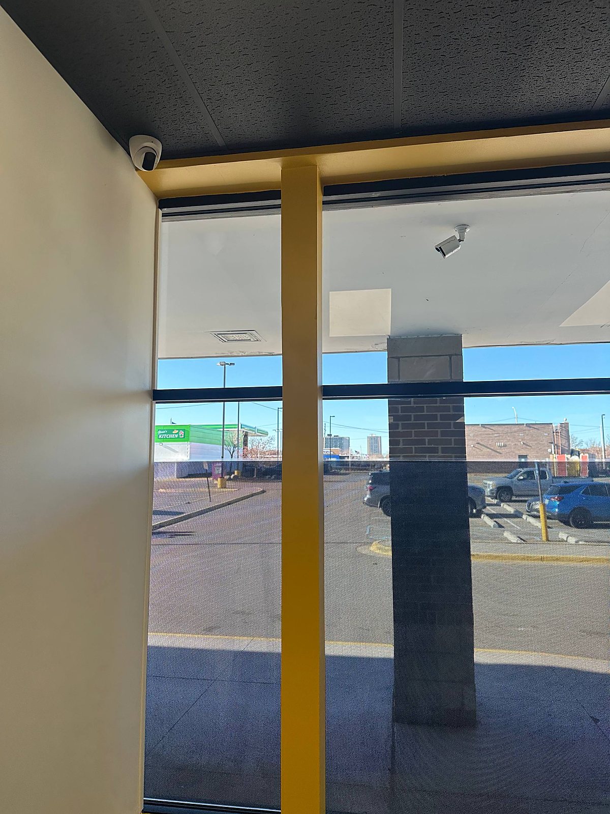 Windows cleaned clear in Metro Detroit